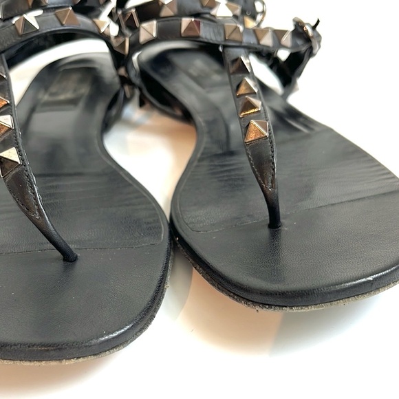 Valentino Garavani Noir Black Rockstud Thong Gladiator Sandals - Picture 7 of 12